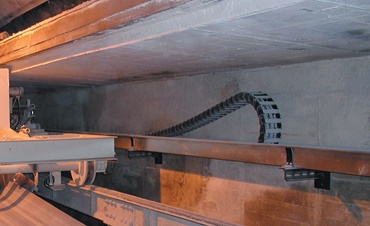cable carrier for ventilation machine